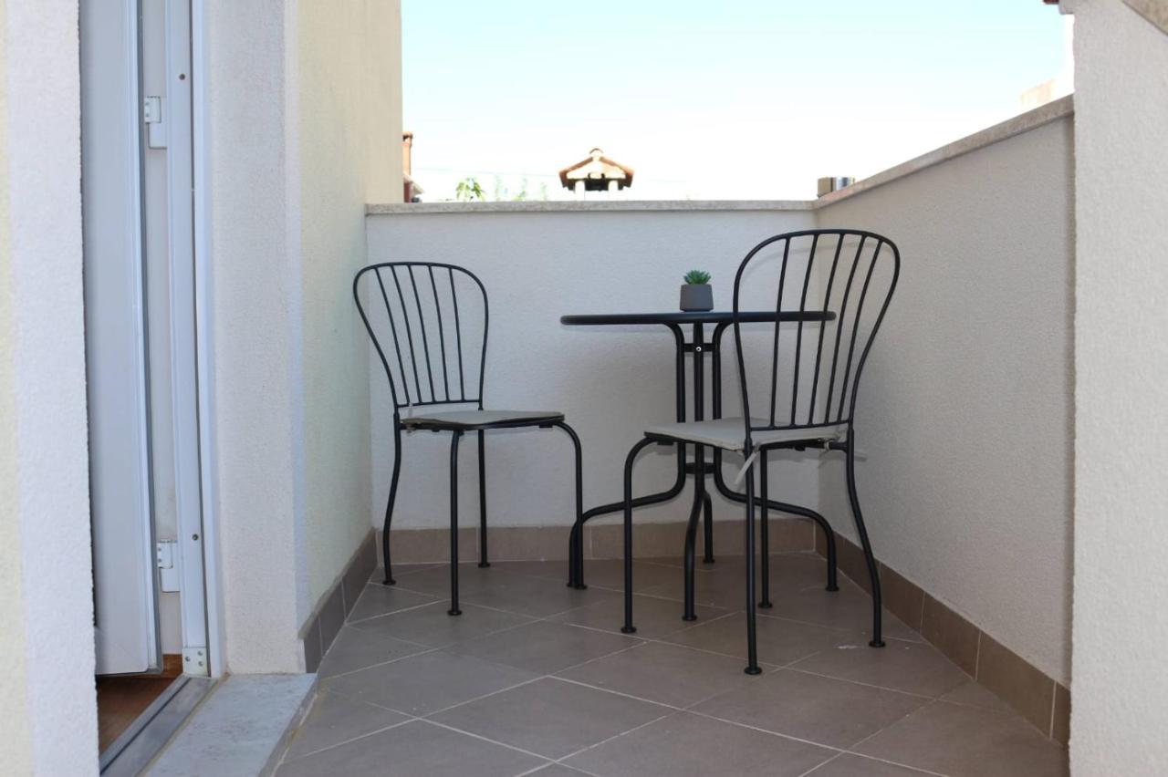 Rose Apartma